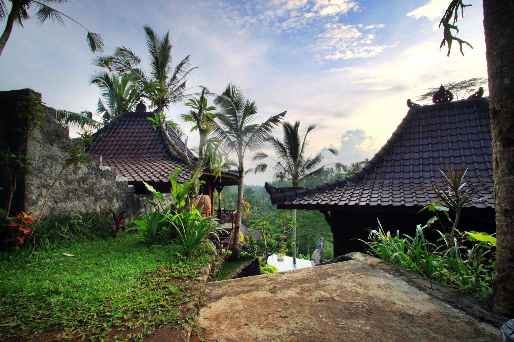 فندق Ubud Jungle Holy Water المظهر الخارجي الصورة